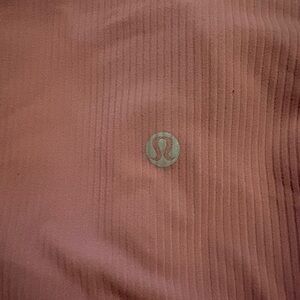 Lululemon Mauve Ribbed Top